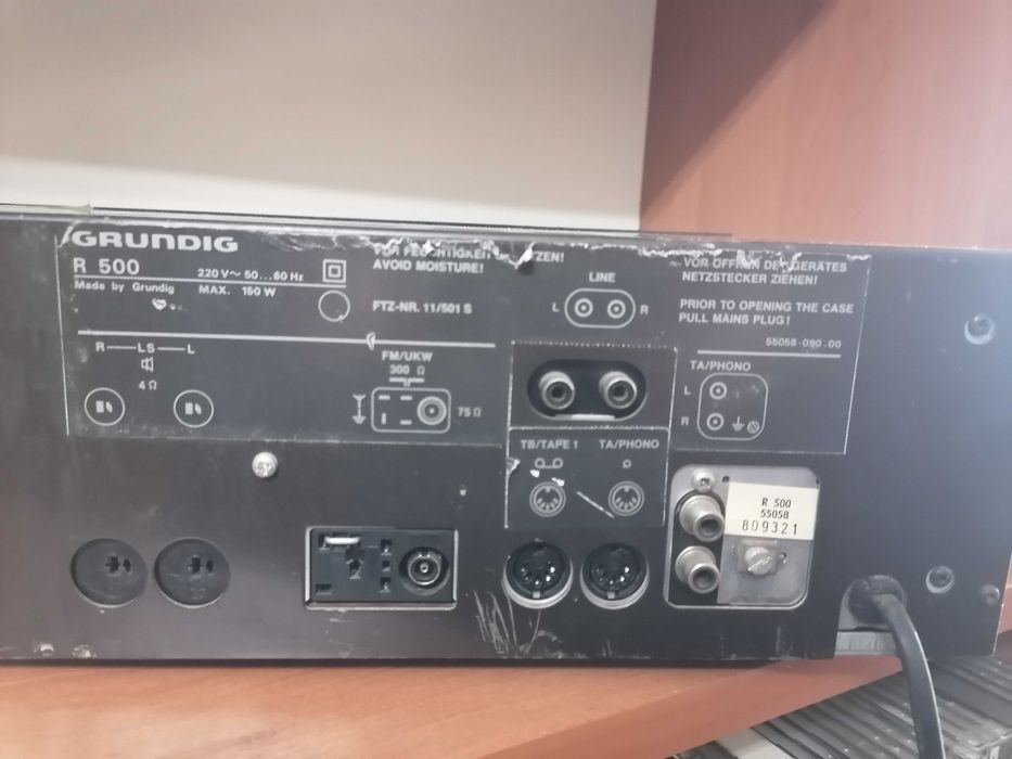 Amplituner Grundig R500 high fidelity AM/FM Stereo Receiver (1982-83)