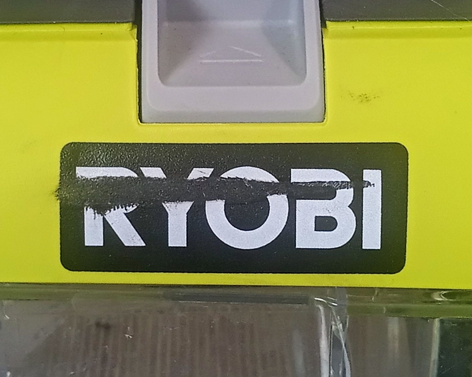 Kompaktowy odkurzacz piorący Ryobi RDC18 Swift Clean 18V ONE+