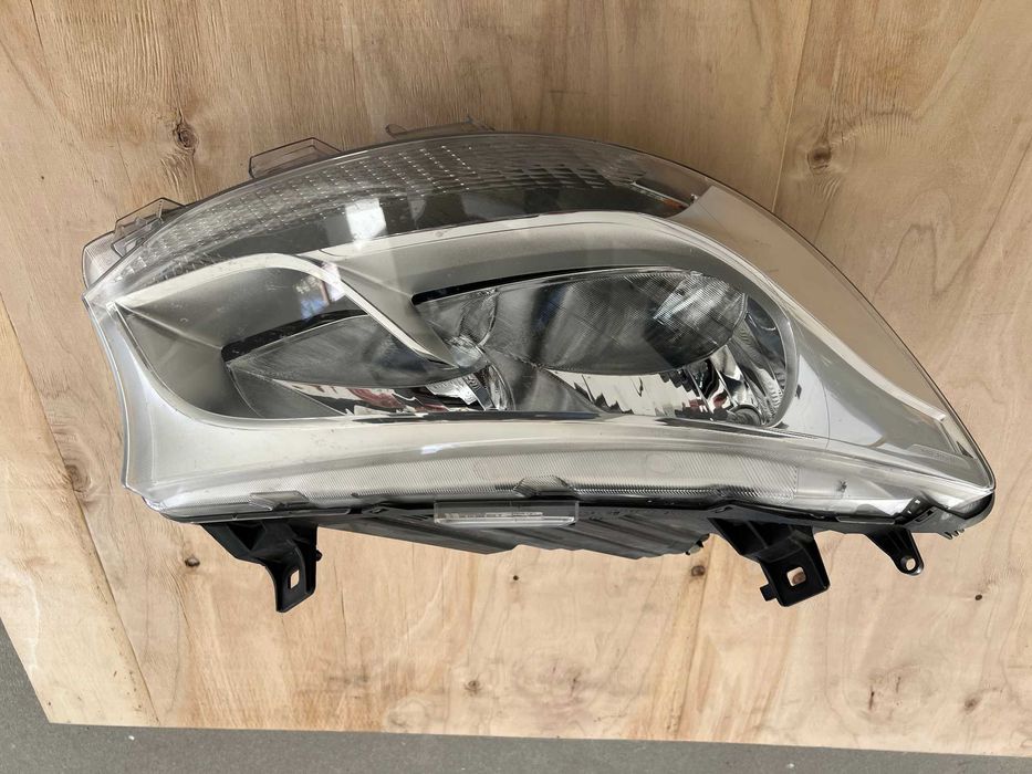 Reflektor Prawy Lampa Prawa Mercedes Sprinter 907 910 stan bdb