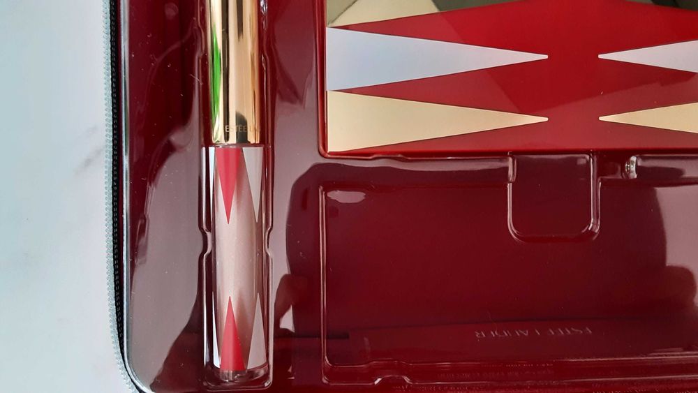 Walizka estee lauder