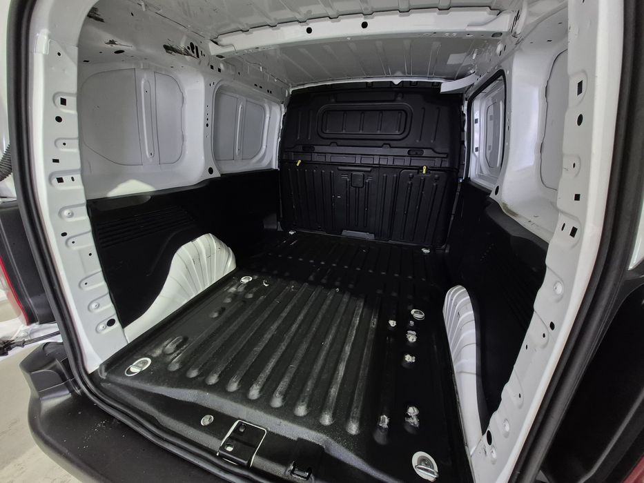 Peugeot Partner 1.6HDI - 140.000KM - 3 LUG. | GARANTIA | NACIONAL