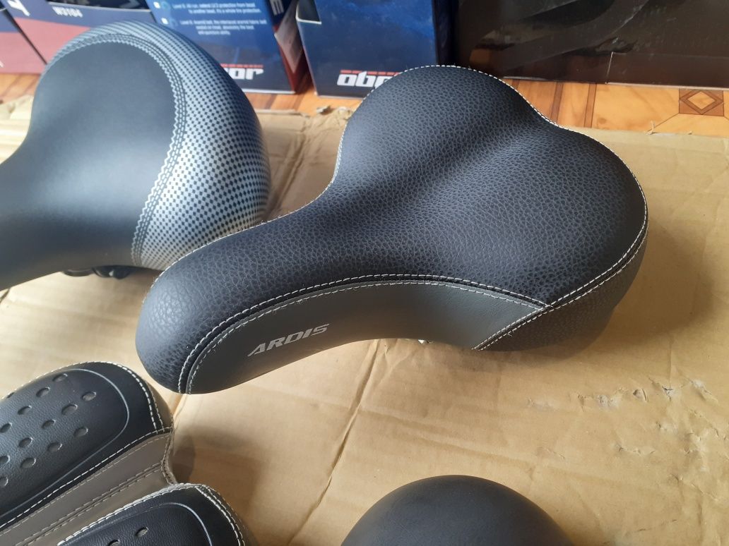 ВЕЛОсипедные широкие и гелевые седла Crossride; Veloman; Ardis.