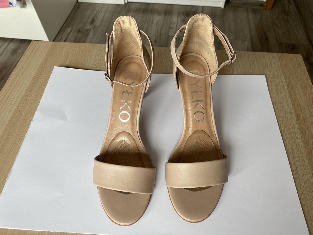 Buty damskie Ryłko rozm 39