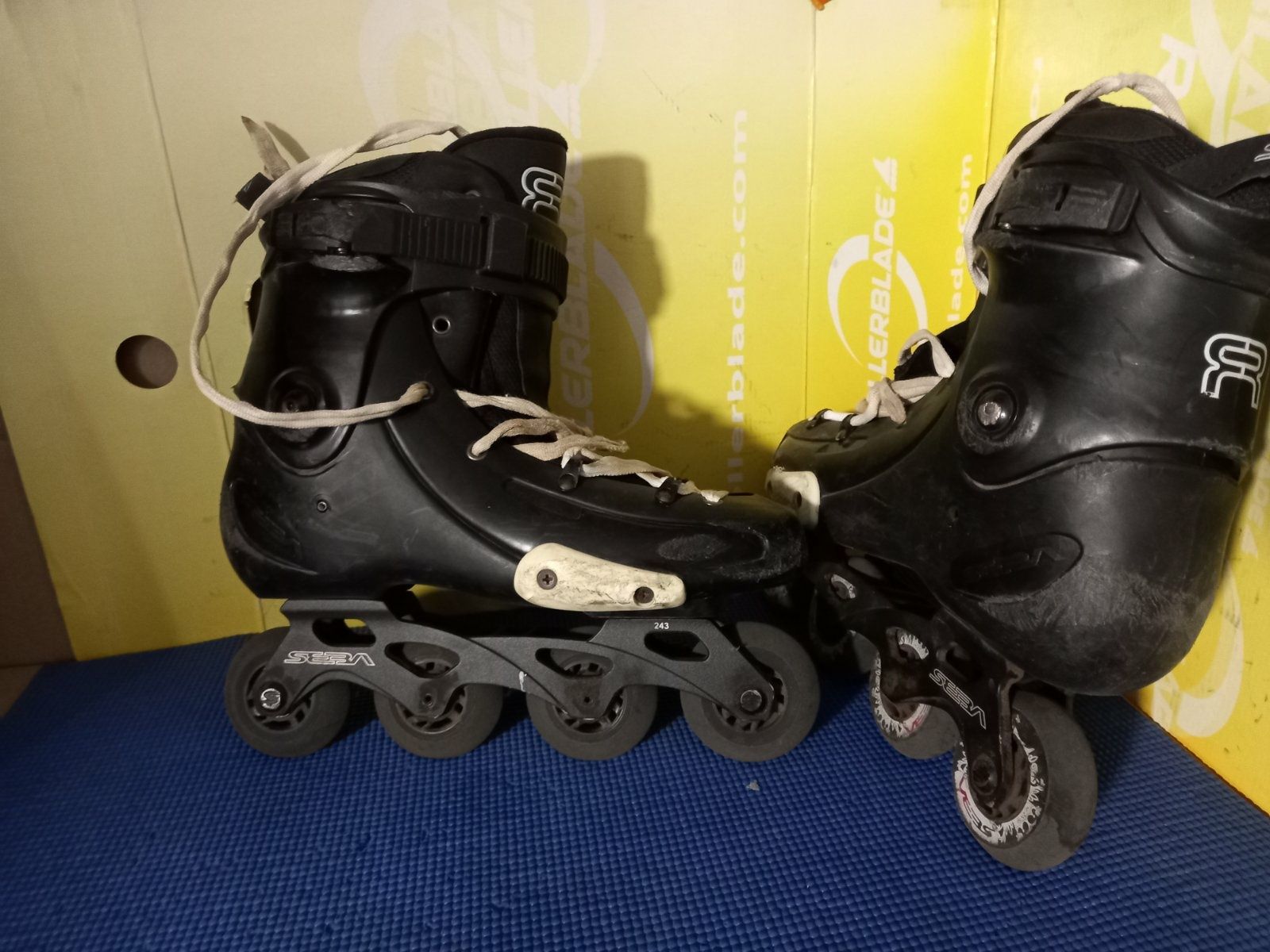 Rollerblade та Seba 44 ролики