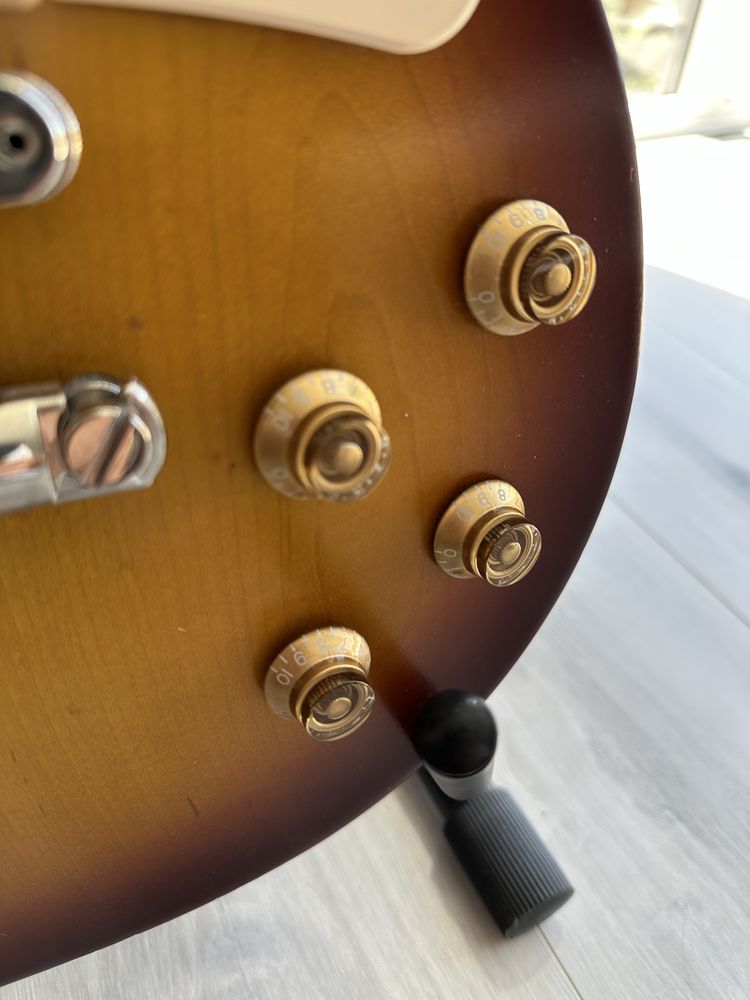 Gibson les paul tribute