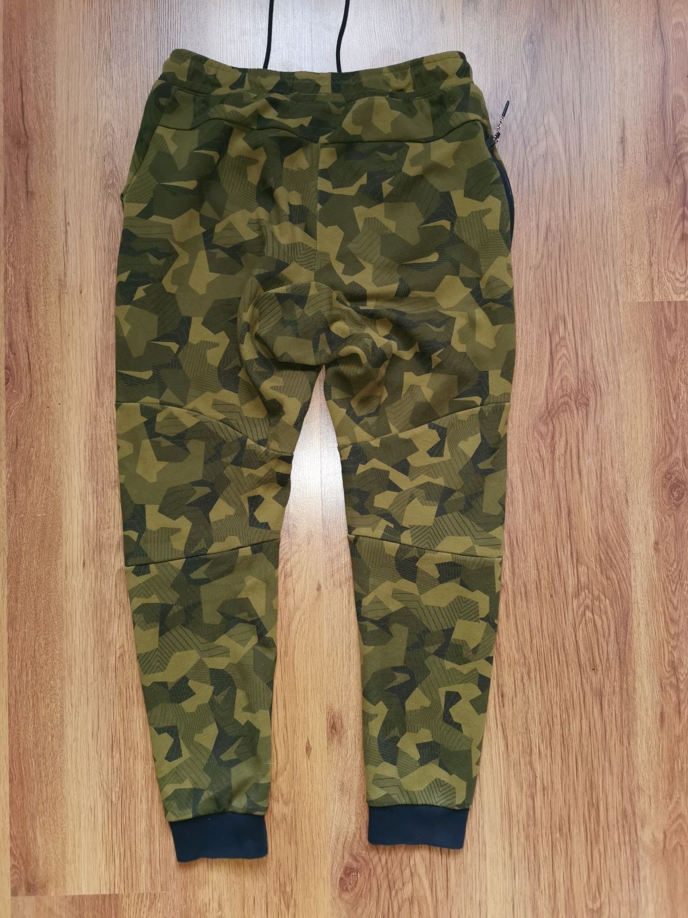 Nike Tech Fleece Camo Jogger nsw drill y2k spodnie dresowe M