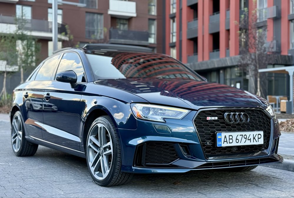 Терміново  AUDI A3 (RS3 пакет) Рестайлінг 2017 рік