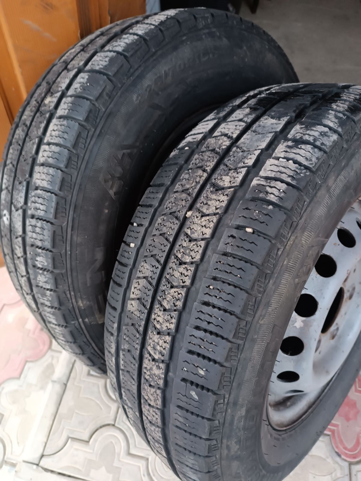 Зимова ризина на дисках Mercedes  Sprinterv 225/70 r15