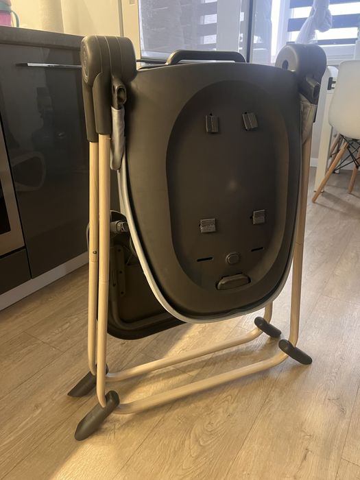 Стільчик/стілець для годування Maxi Cosi