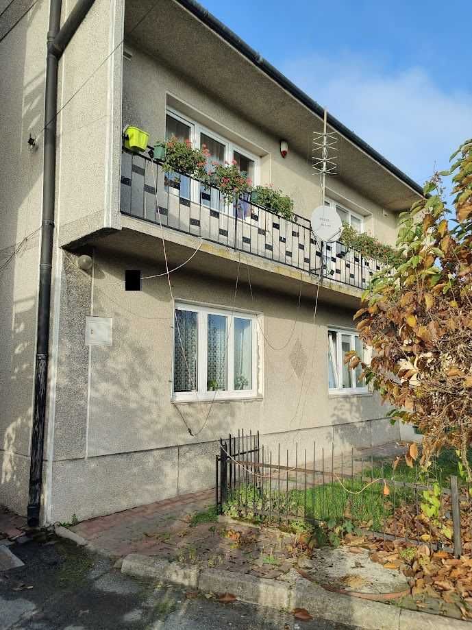 Nowe Brzesko, dom z lat 80. + zabudowania gospodarcze, działka 83 ary