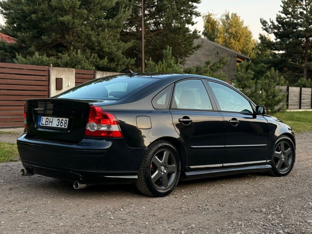 продам для ЗСУ Вольво S40 R-line  a r design