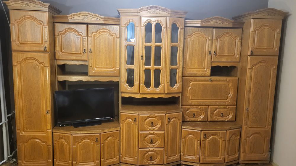 Meblościanka z barkiem