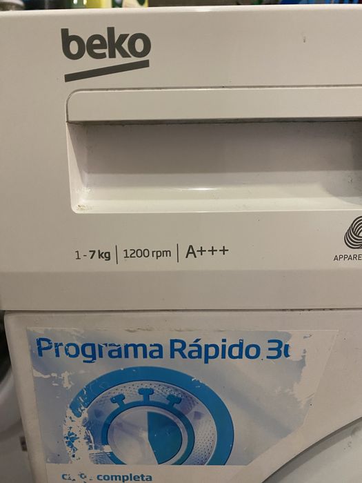 Máquina de Lavar Roupa Beko – Ótimo Estado