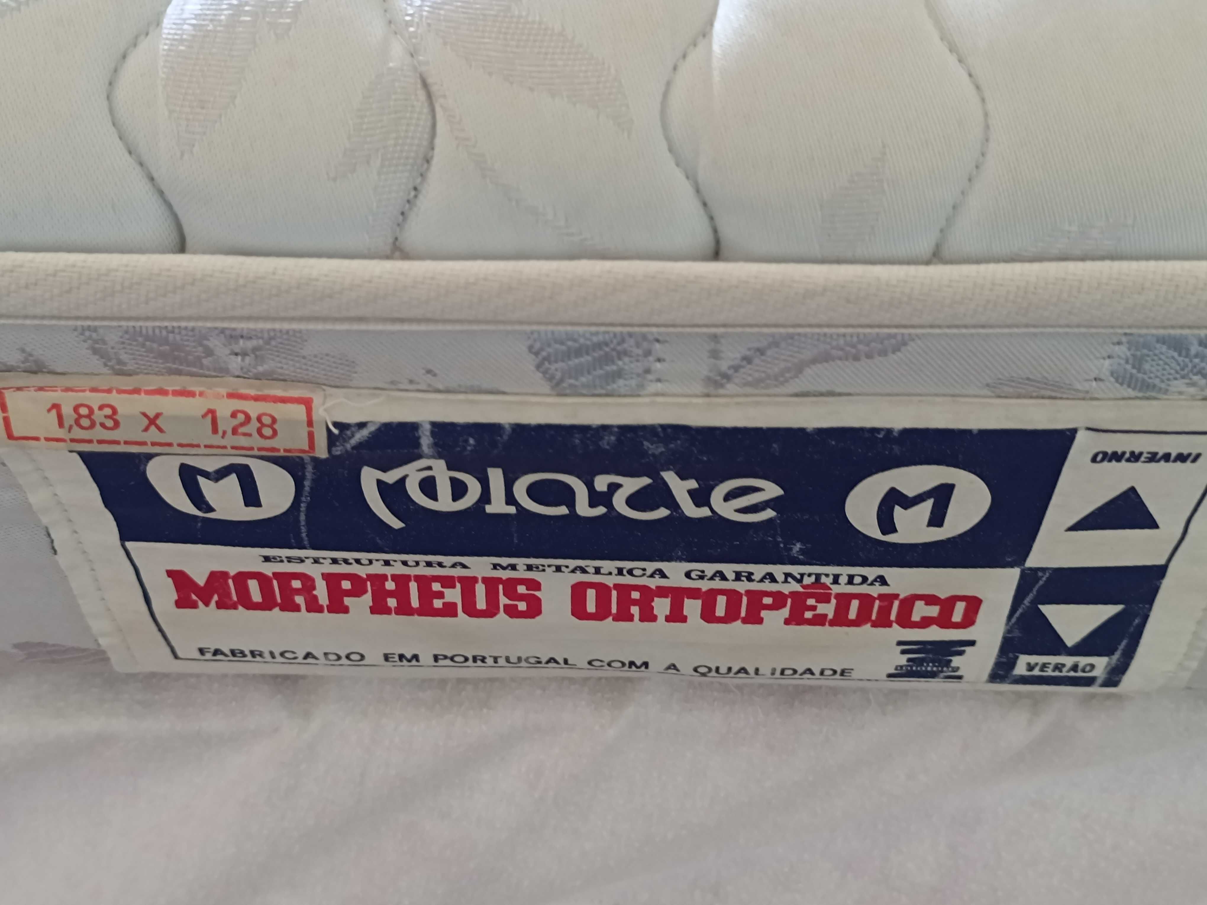 Cama de ferro com colchão