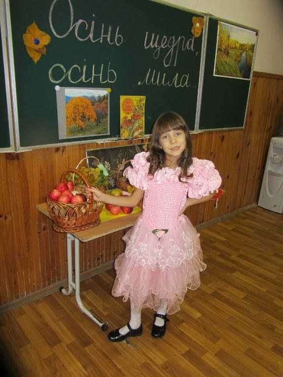 Бальное платье в школу