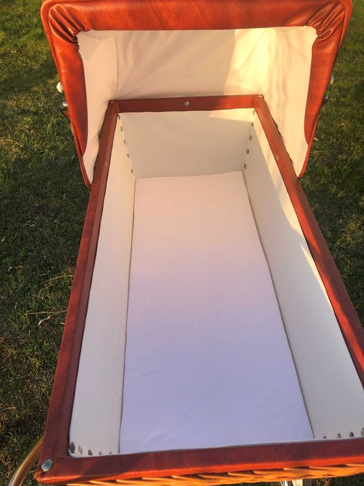 Wózek  wiklinowy retro PRL