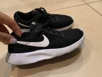 Кроссовки Nike TANJUN