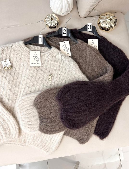 Sweter z szerokim rękawem dzwonek / 60 % moher