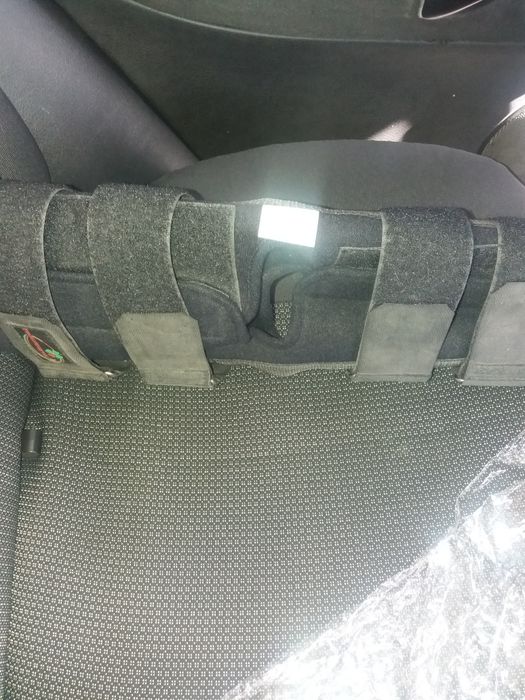 Наколенник с металлическими шарнирами К-1В сильной фиксации. Черный