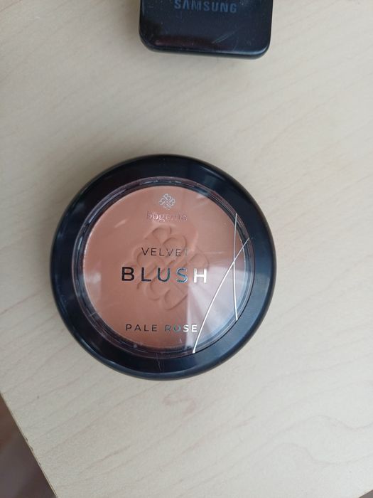 Рум'яна від богенія.