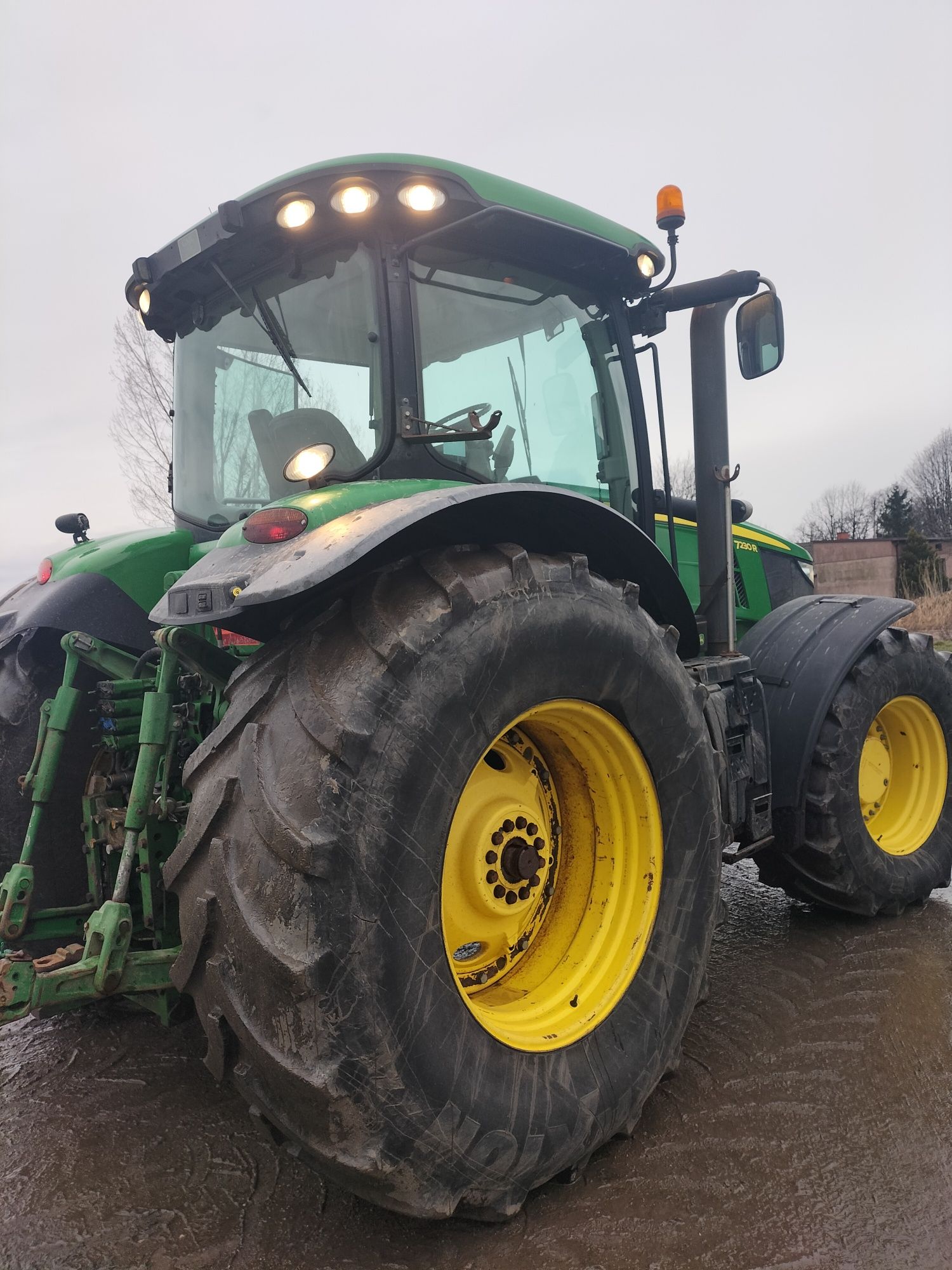 Sprzedam John Deere 7230R