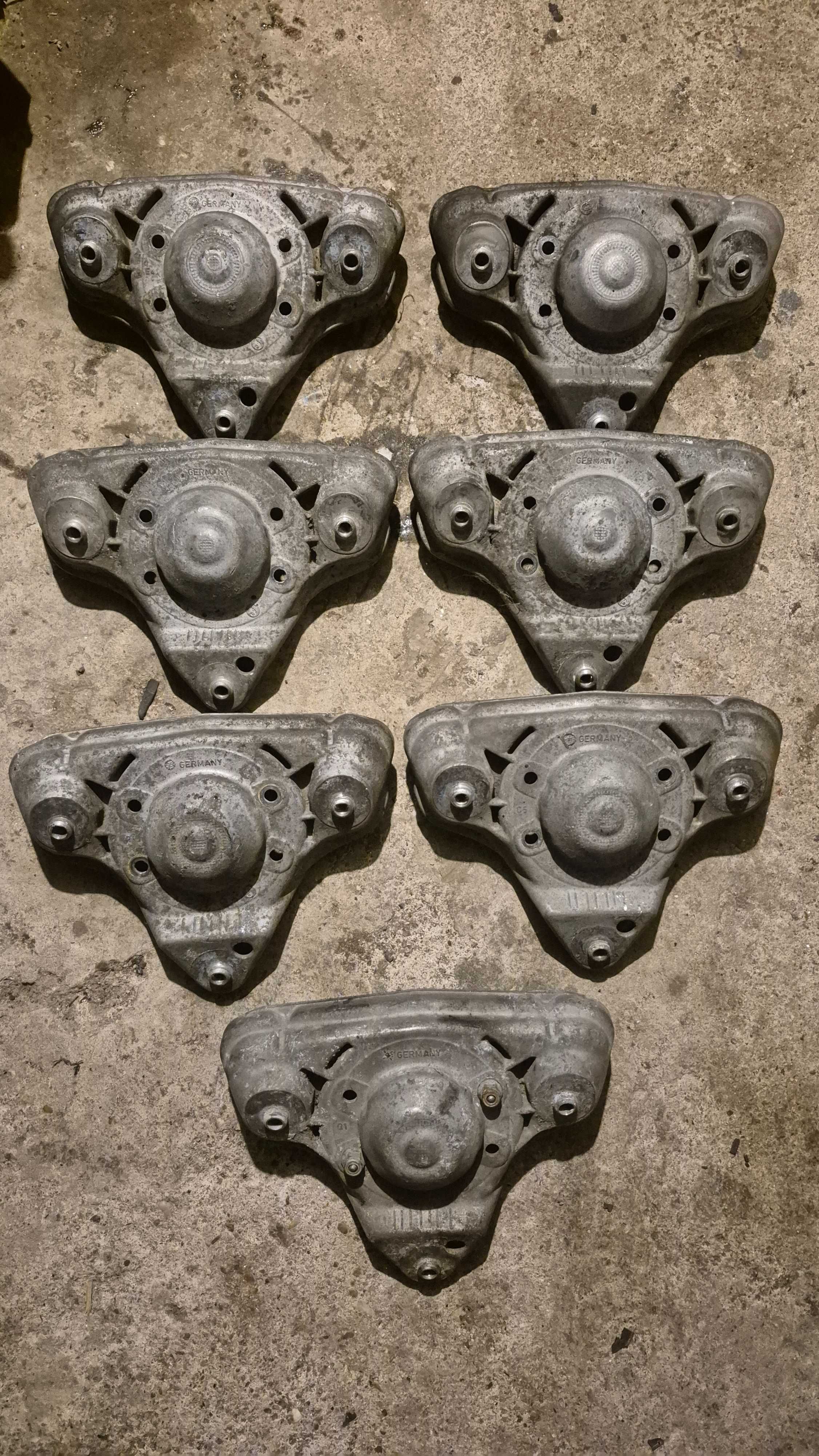 AUDI A4 B5/A6 C5/PASSAT B5 - Topo Amortecedor Alumínio 8D0,412,383E