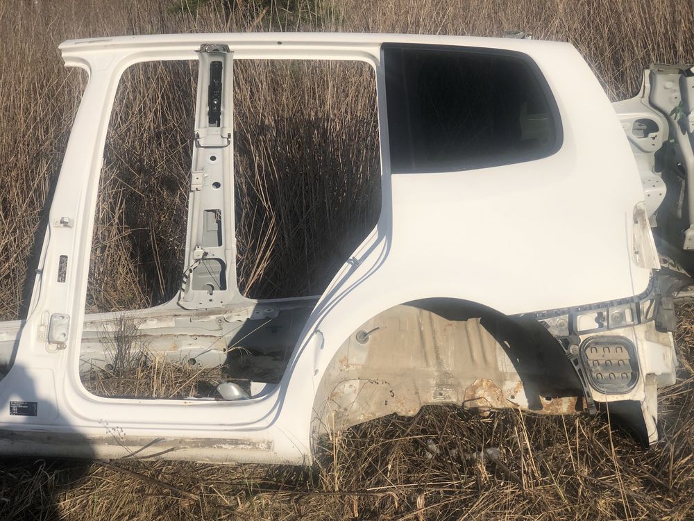 VW Touran Четверть 5K6955711B Двері Фольцваген Тоуран