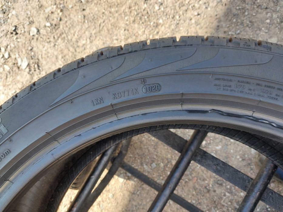 Opony caloroczne 245.45.20 Pirelli 7-8mm 2020 rok