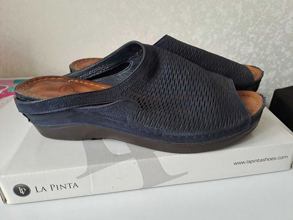 жіночі шкіряні шльопанці, босоніжки р.39 La Pinta