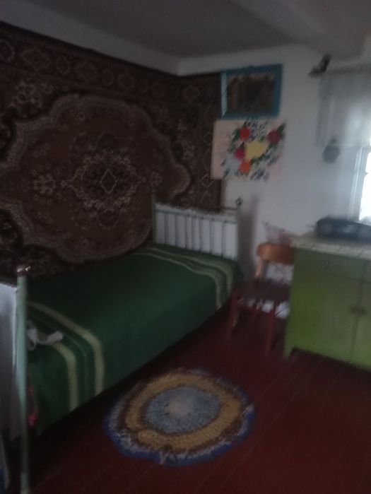 Будинок в селі Лопатин,є відео-огляд.