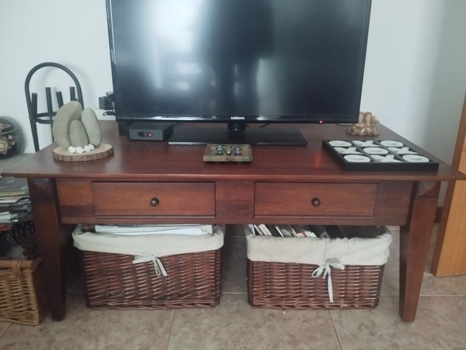Mesinha de centro ou televisão