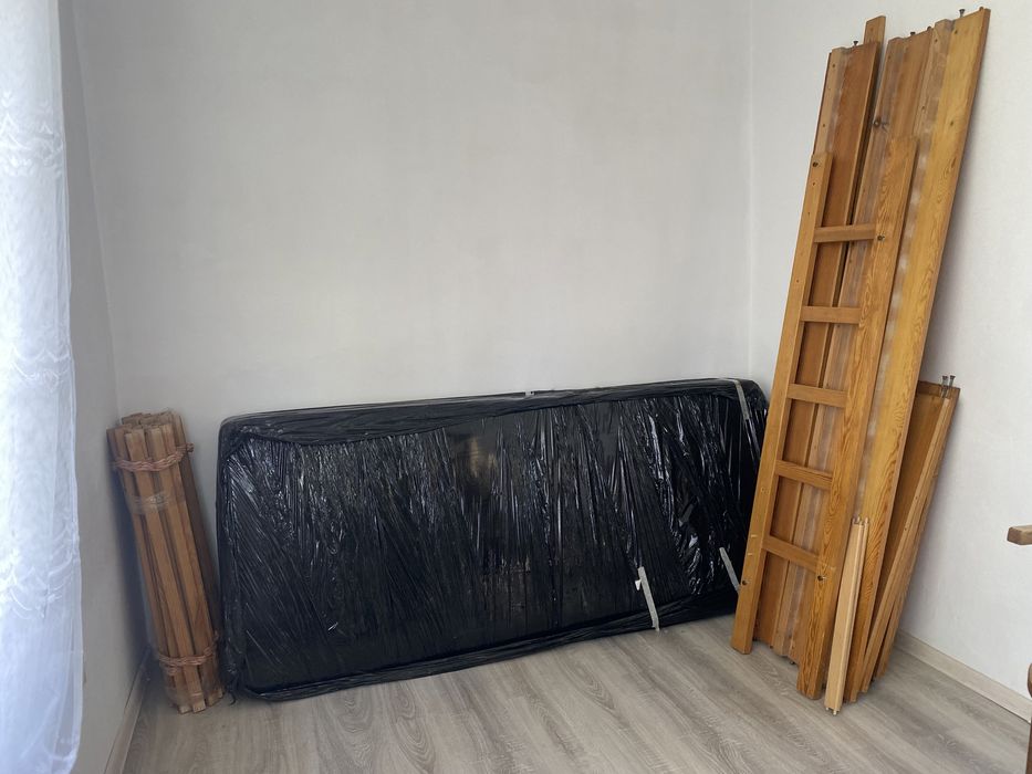 łóżko piętrowe solidne drewniane