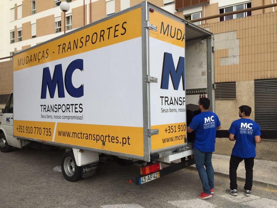 Mudanças e transportes nacionais e internacionais.