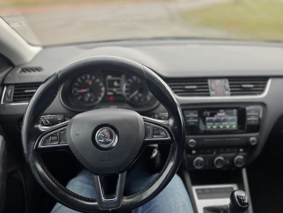 Octavia 2.0 tdi 150km euro 6 2015rok defekt okazja