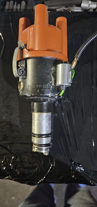 Aparat zapłonowy rozdzielacz zapłonu BOSCH Volvo B20 AQ130