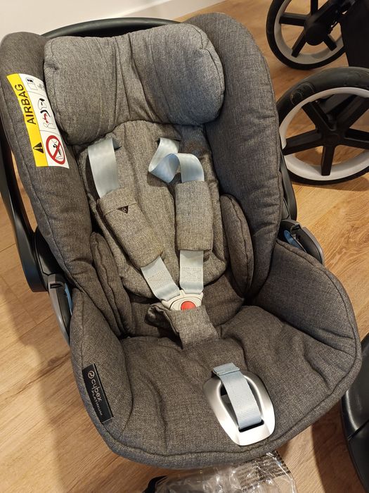 Carrinho bebé Cybex + Ovo Cybex + base Isofix Cybex