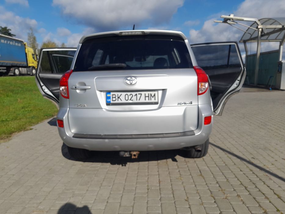 Продам авто в хорошому стані детально за номером телефону