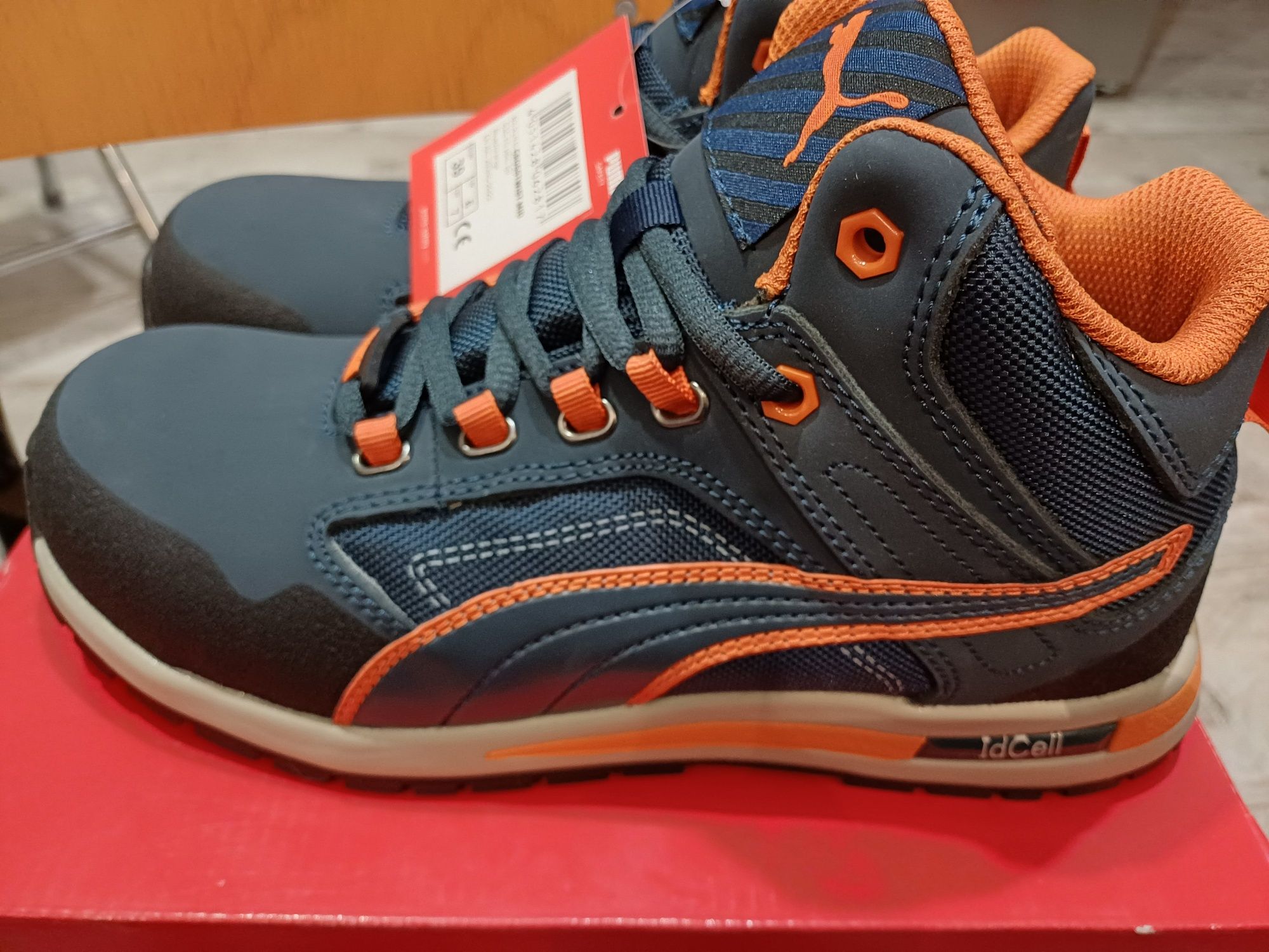 Buty robocze Puma.