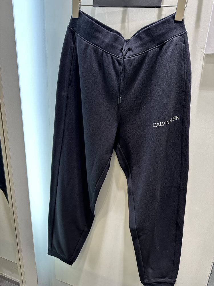 Calvin Klein performace spodnie dresowe M 38 czarne sportowe joggery