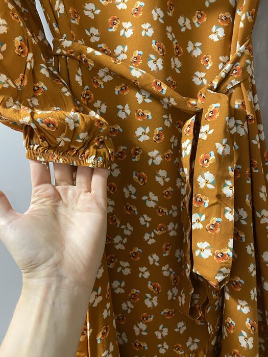 Wiskozowa sukienka Czarodziejka