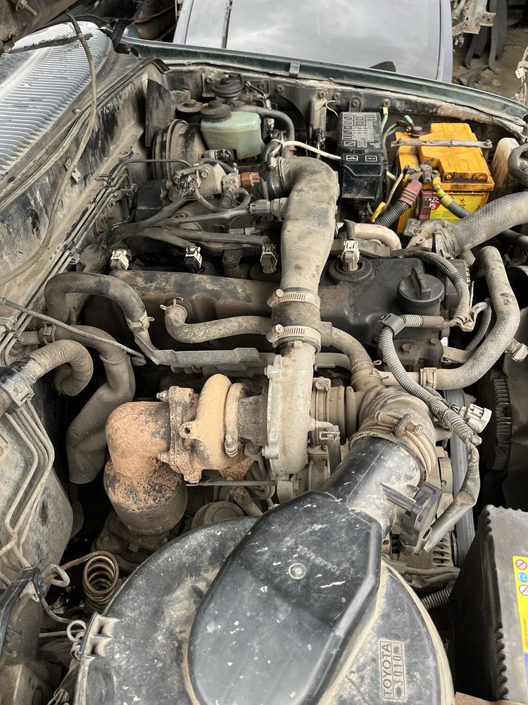 Двигатель мотор Toyota Hilux 00-06г 2,5d мотор хайлюкс