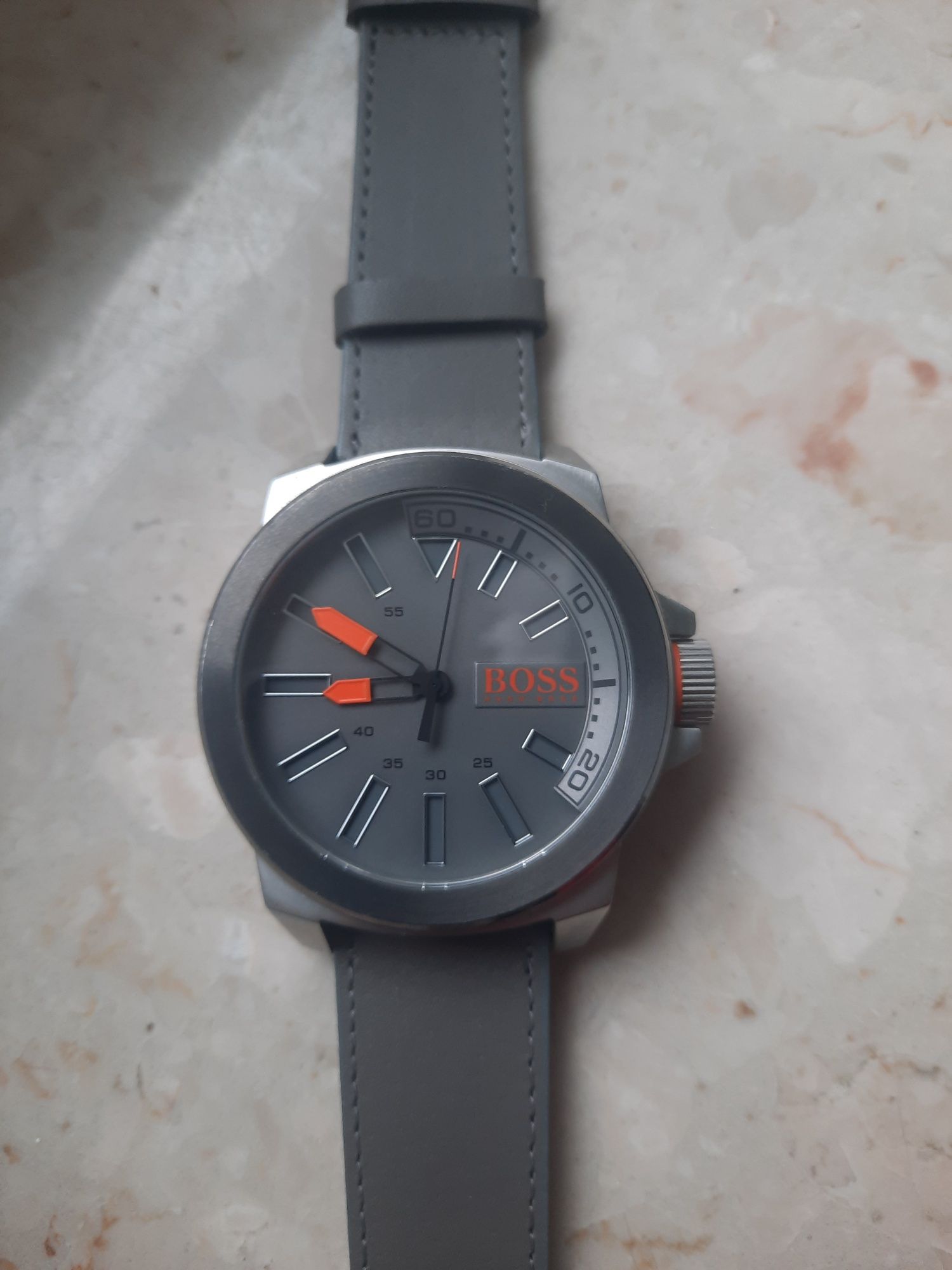 Fajny Zegarek Hugo  Boss unisex nowa bateria listopad 2024