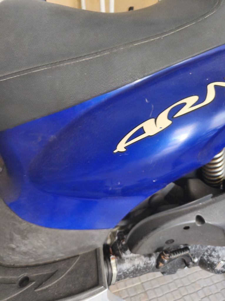 Vendo ou troco Moto keeway ARN 125cc