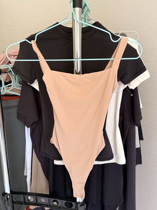 Skims футболки ,боді ,лонги xs ,S,L,M,XL оригінал