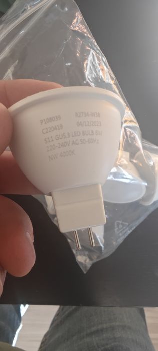 Lâmpada GU5.3 220V led 6W  4000K
