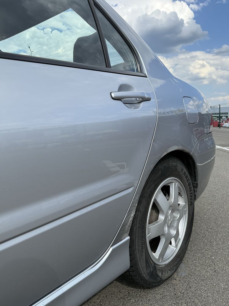 Mitsubishi Lancer 9