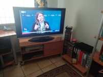 Mesa de apoio a TV