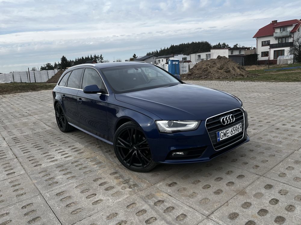 AUDI A4 b8 lift
