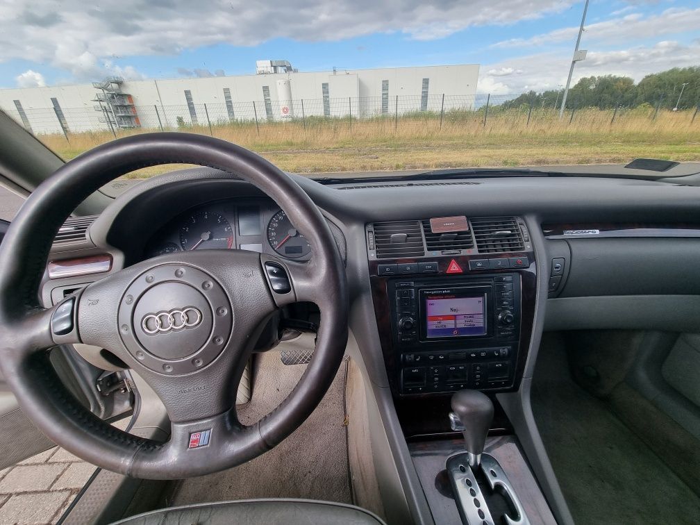Audi A8 D2 4.2 polift bez lpg