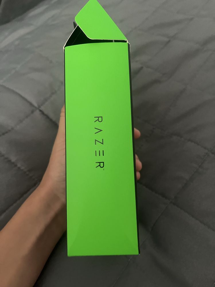 мишка razer DeathAdder Essential